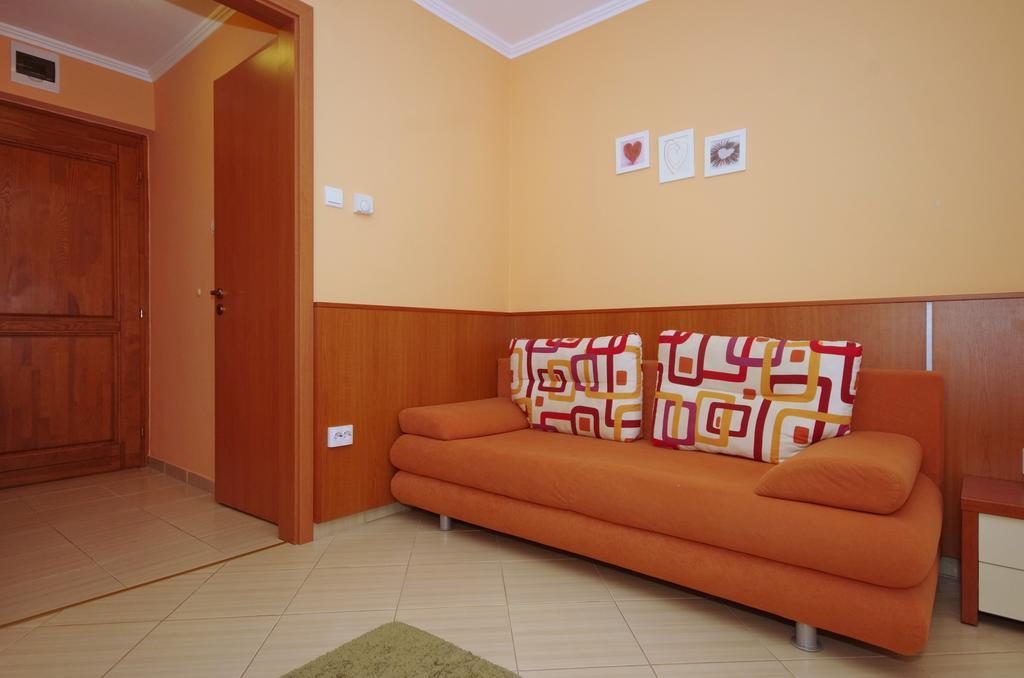 Vararok Apartman Gyula Exteriör bild