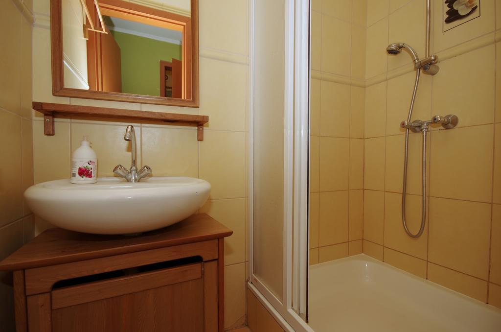 Vararok Apartman Gyula Exteriör bild